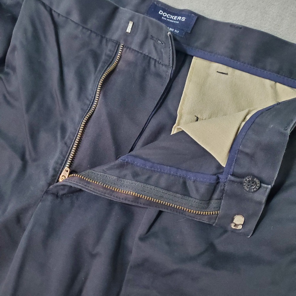 Dockers Mens D3 Classic Fit Pleated Chinos Navy Blue Cotton Pants W32 L34 - Picture 5 of 7